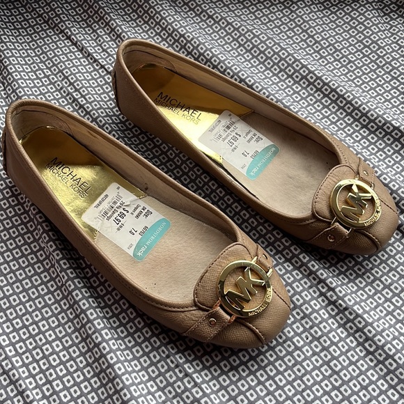 Michael Kors Nude flats. - Picture 2 of 3
